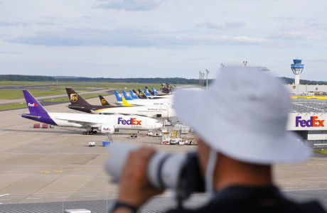 Planespotting at the airport