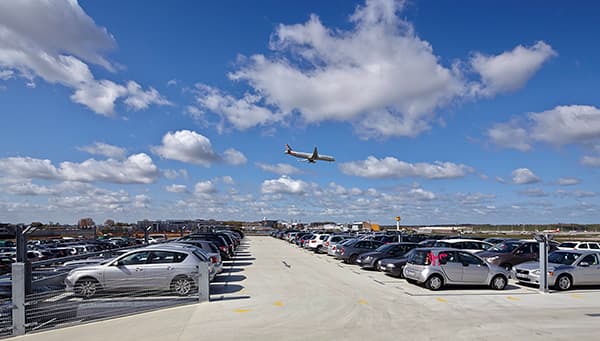 QR code check-in to Easy Airport Parking